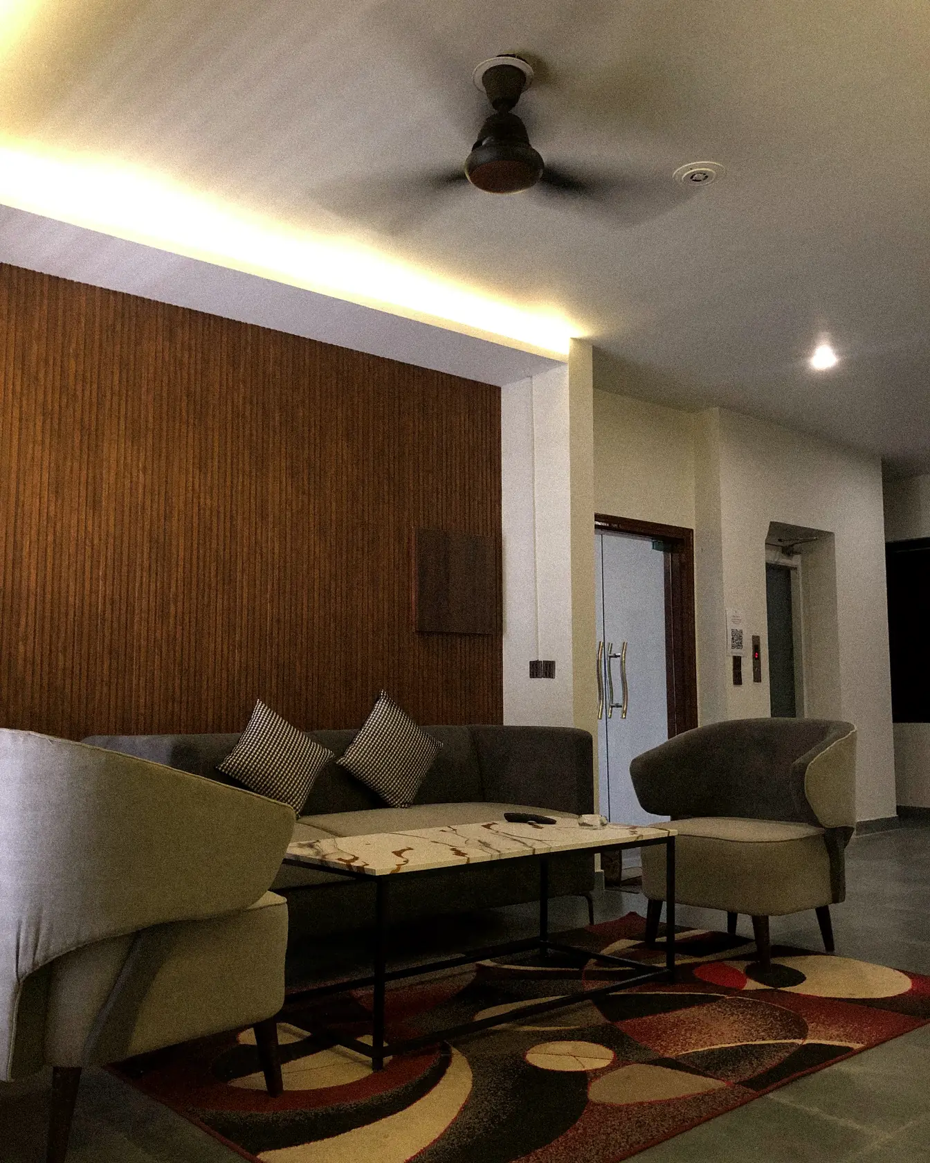 elet express dha apartment living area