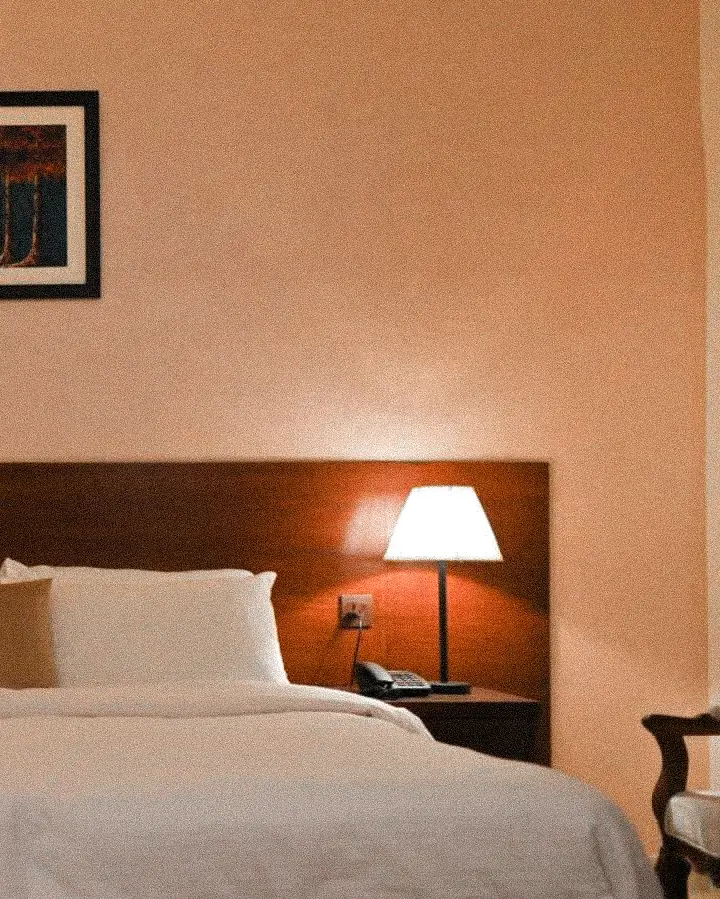 elet business well-appointed room